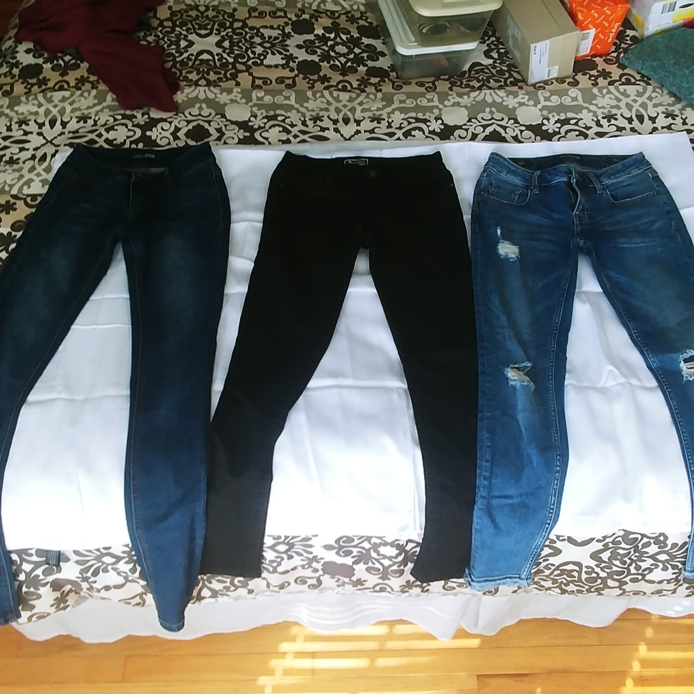 EUC Lot of 3 (2- jeans/1-pant)